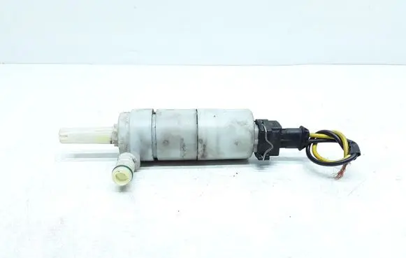 Volvo XC90 Headlight washer pump 