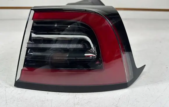 Tesla Model 3 Rear/tail lights 150208700D