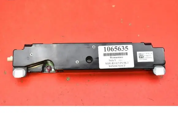 Tesla Model Y Sound amplifier 158560100E