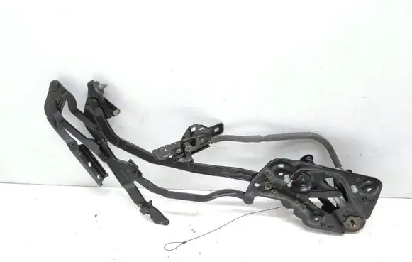Ford Focus Tailgate/trunk/boot hinge 941115610