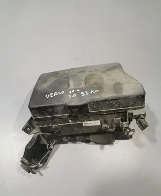 Toyota Verso Fuse box set