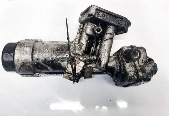 Volkswagen PASSAT B5.5 Oil filter cover 038115389 038115466 038115389038115466