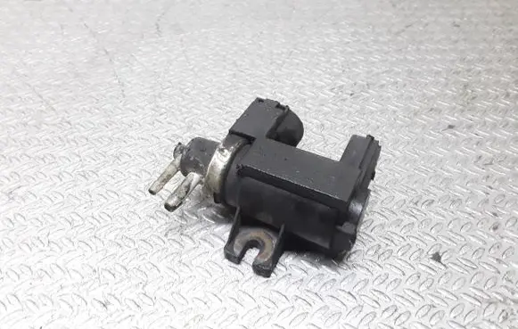 Audi A4 S4 B6 8E 8H Turbo solenoid valve 8E0906627C