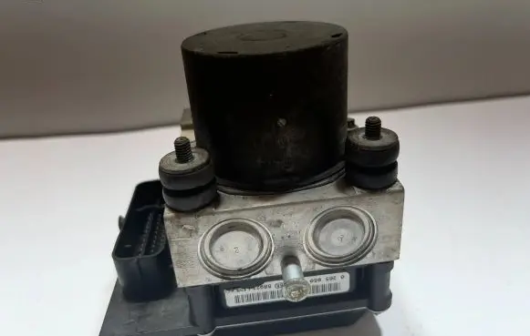 Hyundai i20 (PB PBT) ABS Pump 0265238004 58910-11200 5891011200