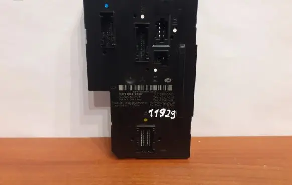 Mercedes-Benz E W212 Fuse module 2129005101 2129024301