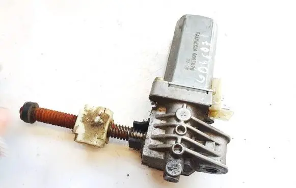 BMW 7 E65 E66 Seat adjustment motor 0390201956 0095876