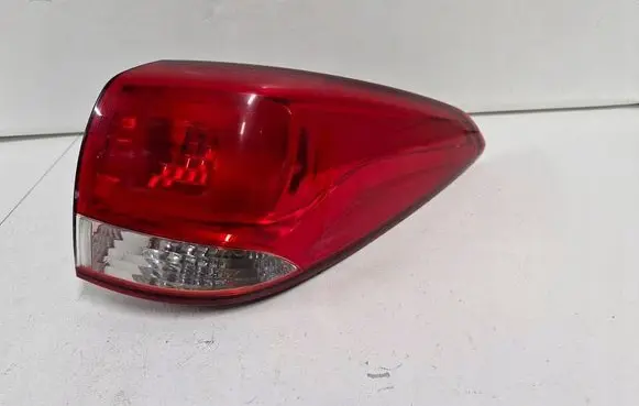 KIA Carens III Rear/tail lights