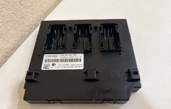 Skoda Octavia Mk2 (1Z) Comfort/convenience module 1K0937087AD