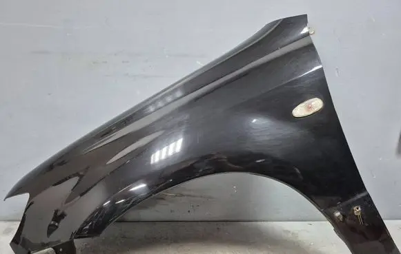 Mitsubishi Outlander Fender