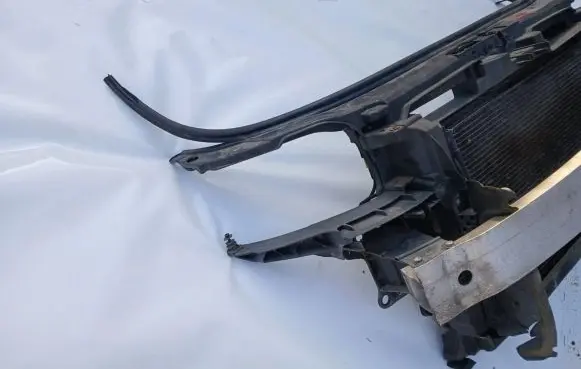 Audi A3 S3 8P Radiator support slam panel 8P0805594 851035116 UDRFC1