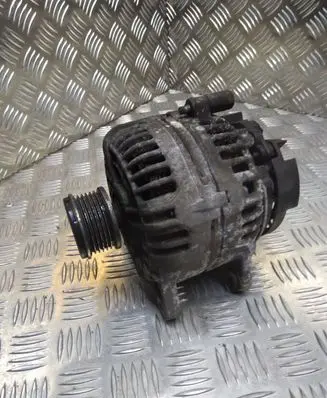 Nissan Juke I F15 Generator/alternator 8200728292C
