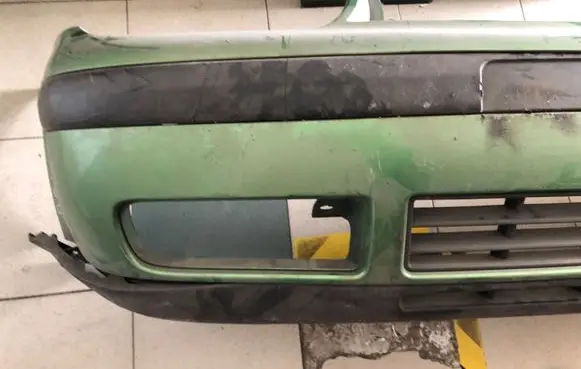 Volkswagen Golf IV Front bumper