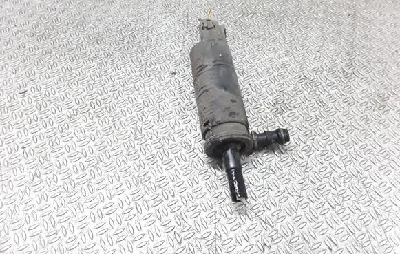Volkswagen Touran I Windscreen/windshield washer pump 3B7955681