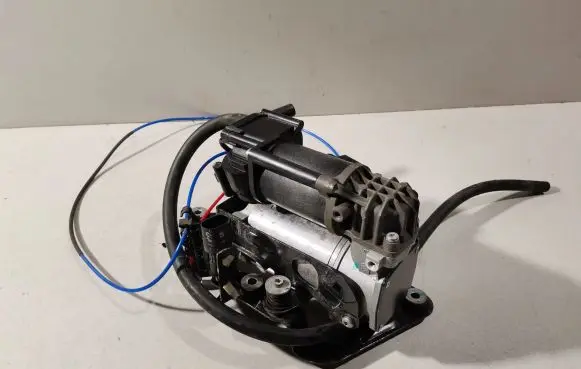 BMW X5 G05 Air suspension compressor/pump 26071679 19412710