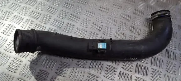 Volvo S40, V40 Intercooler hose/pipe 30621301