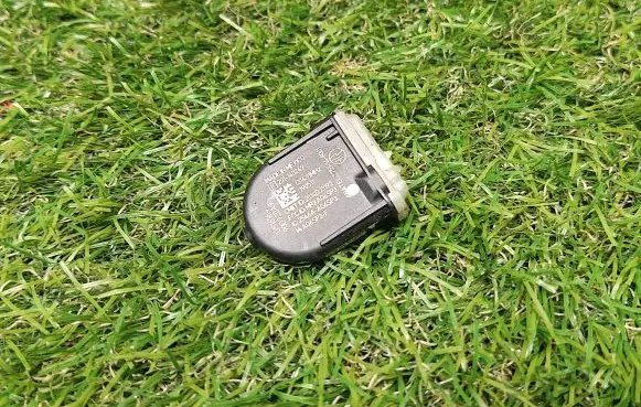 Chevrolet Equinox Tire pressure sensor 13516164
