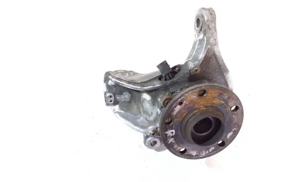 Volkswagen PASSAT B6 Front wheel hub