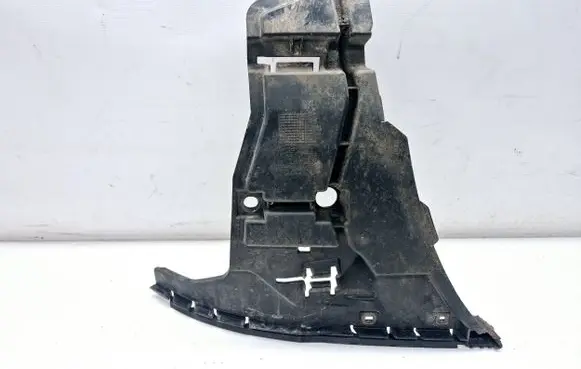 Volvo V70 Front bumper mounting bracket 08693182 BP3EA