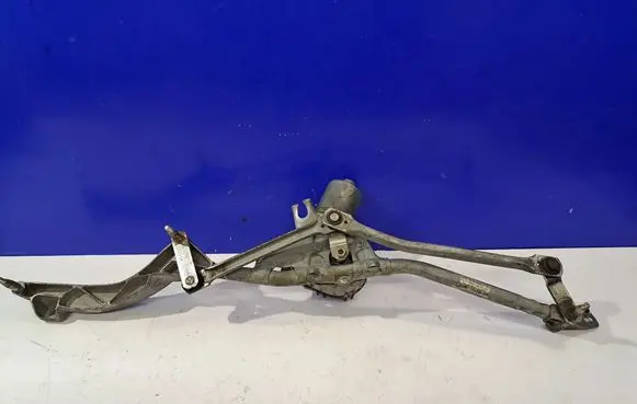 Mercedes-Benz CLS C219 Front wiper linkage and motor 2198200242 0390241802