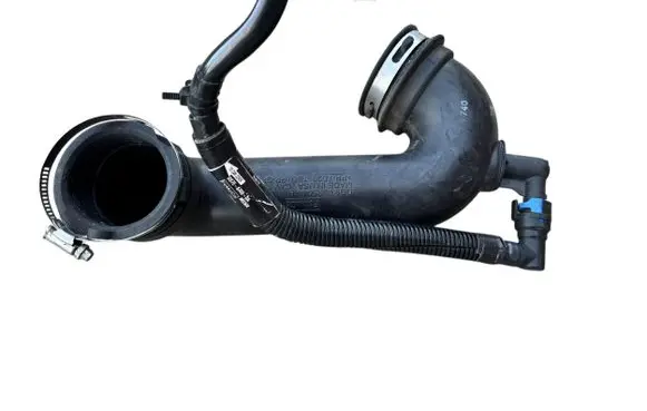 Coolant pipe/hose