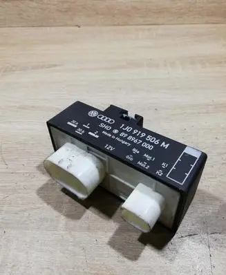 Volkswagen Polo Coolant fan relay 1J0919506M