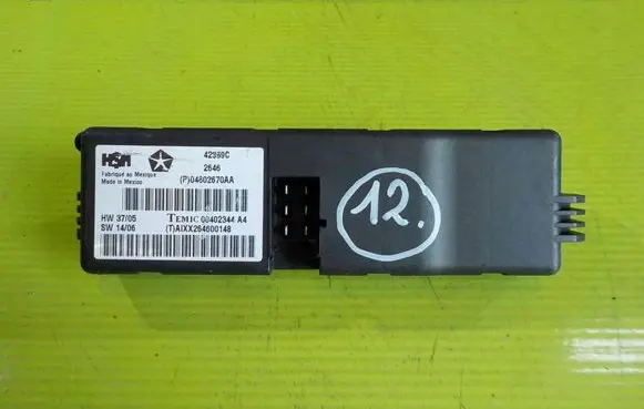 Chrysler 300 - 300C Central body control module P04602670AA 15U