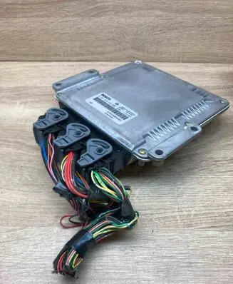 Mitsubishi Carisma Engine control unit/module ECU 8200066003 0281010439 WithPlug