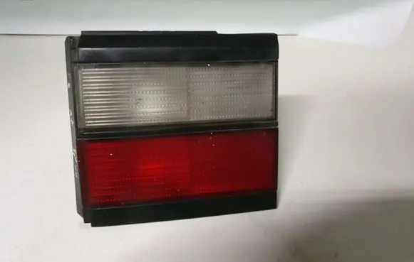 Volkswagen PASSAT B3 Tailgate rear/tail lights 333945108