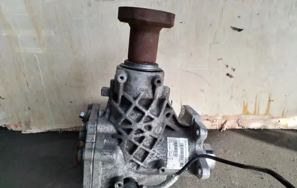 Jaguar E-Pace Gearbox transfer box case EJ327L486AC