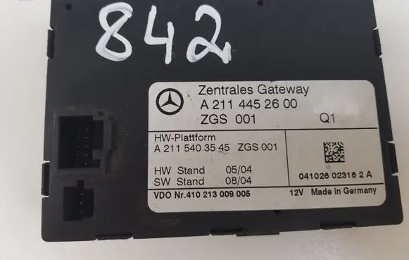 Mercedes-Benz E W211 Gateway control module A2114452600 A2115403545