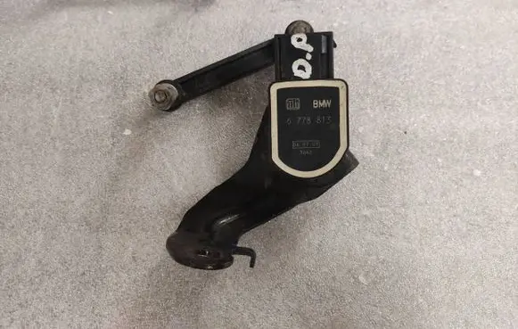 BMW X6 E71 Headlight/headlamp level sensor 6778813