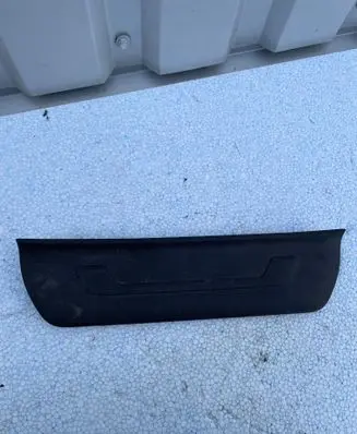 KIA Sportage Rear sill trim cover 85887F1000WK 201810186126