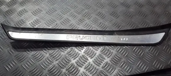 Rear sill trim cover