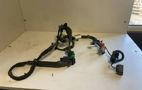 Volvo V70 Front door wiring loom 30773664