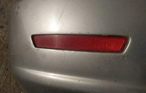 Rear tail light reflector