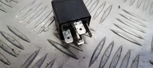 Volvo V70 Other relay 9441160 v23134j52x345