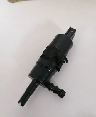 Audi A6 S6 C6 4F Headlight washer pump 3B7955681