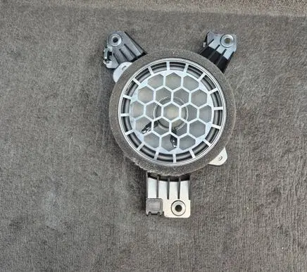 Audi Q8 Rear door speaker 4M8035398B