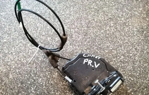 Toyota Camry Front door lock