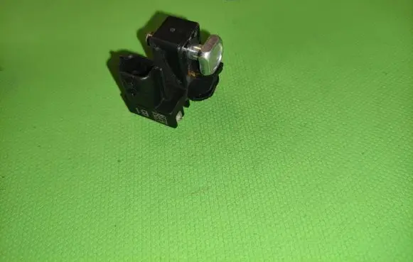 Renault Megane IV Airbag deployment crash/impact sensor 988337713R 968337713R