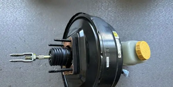 Nissan Patrol Y61 Brake booster 47210VC012