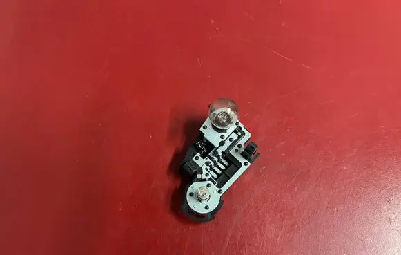 BMW 3 F30 F35 F31 Tail light bulb cover holder 7313059