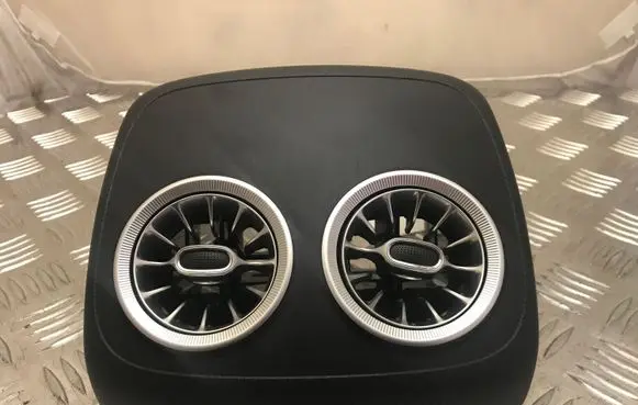 Rear air vent grill