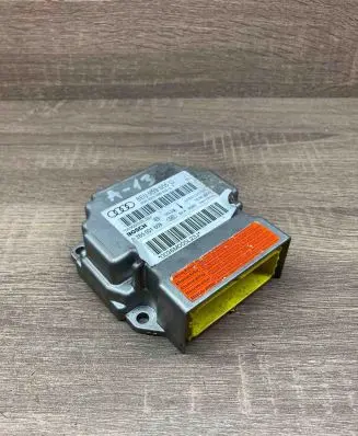 Audi A4 S4 B7 8E 8H Airbag control unit/module 8E0959655G Used