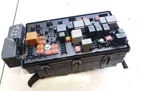 Opel Insignia A Fuse box set 1327587506