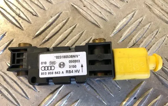 Audi A4 S4 B6 8E 8H Airbag deployment crash/impact sensor 8E0959643A 050303 02318053BN