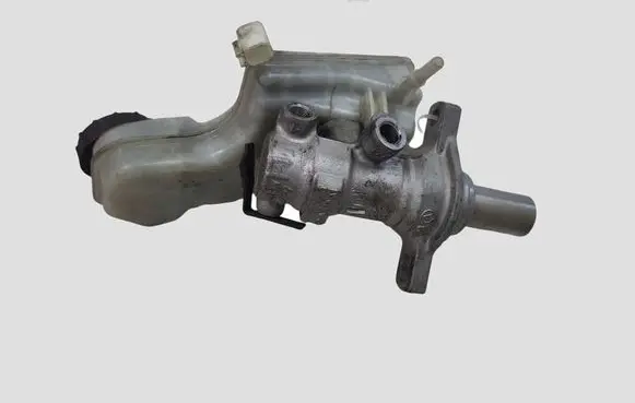 Volvo V40 Master brake cylinder 31400404