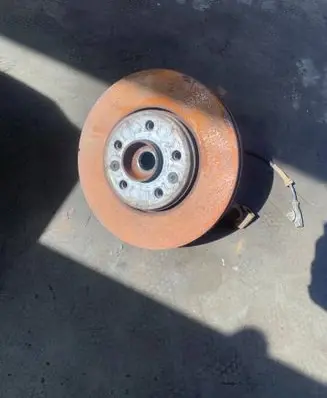 Renault Trafic III (X82) Front wheel hub spindle knuckle