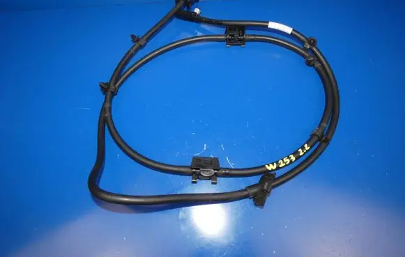 Mercedes-Benz GLC X253 C253 Windshield washer fluid hose A2538602300