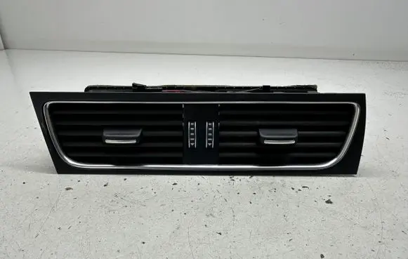 Audi A5 8T 8F Dash center air vent grill 8T1820951E